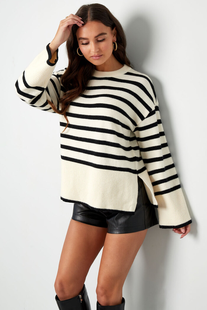 Wide knitted sweater stripes and flared sleeve - green Picture2